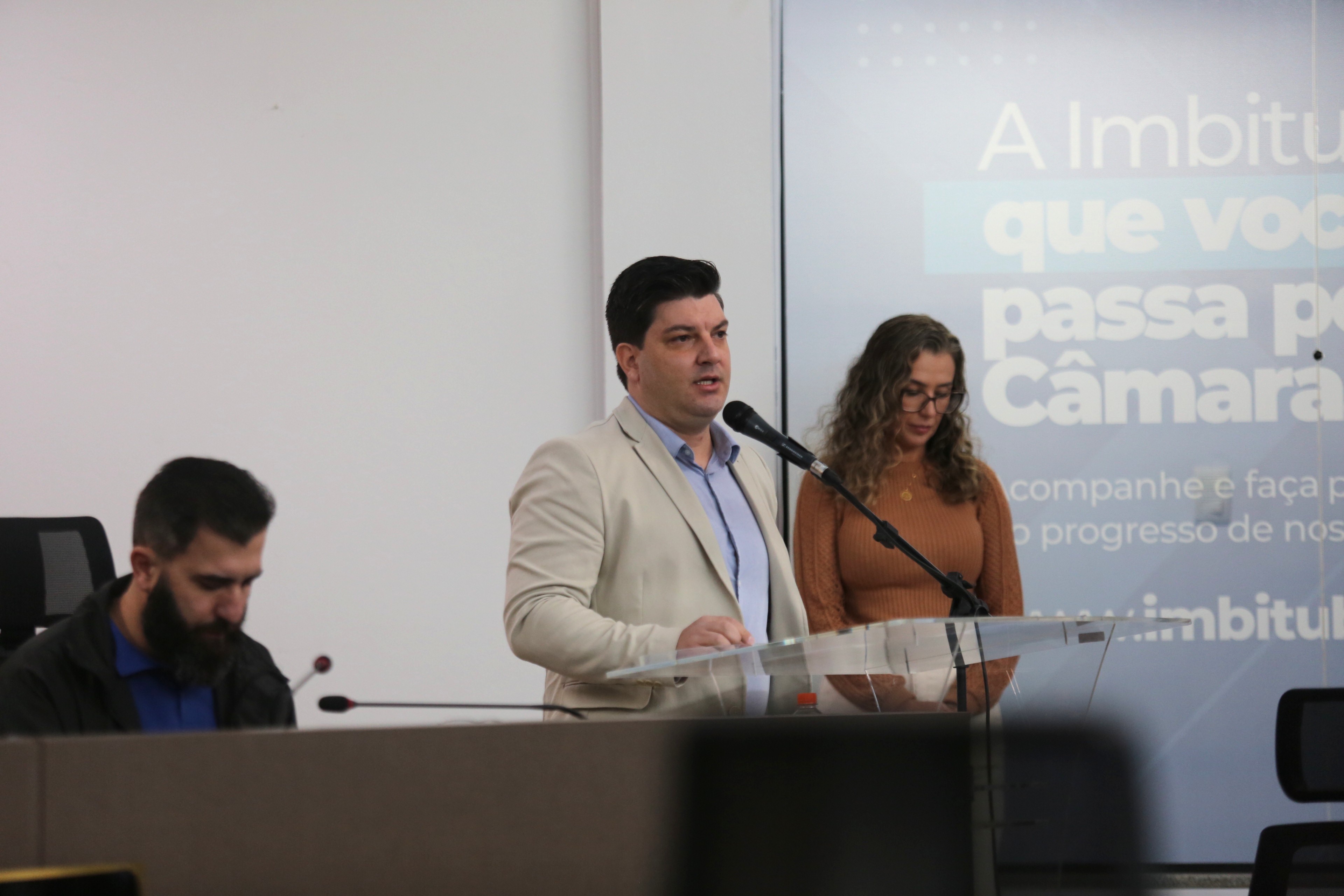 Izio_0Z3A4970